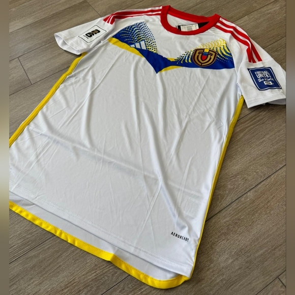 Jersey Soccer Team Venezuela Away  (La Vinotinto) - Picture 3 of 6